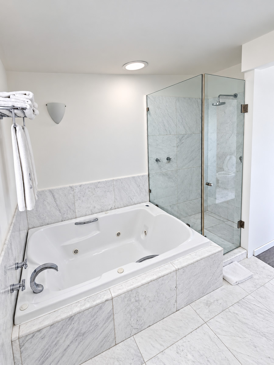 Junior Suite 1 de Mansión María, casa en renta en Oaxaca: baño privado