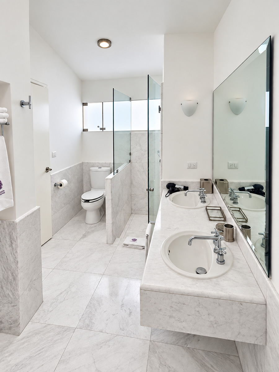 Junior Suite 3 de Mansión María, casa en renta en Oaxaca: baño privado