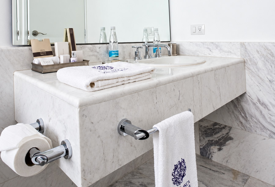 Junior Suite 2 de Mansión María, casa en renta en Oaxaca: baño privado